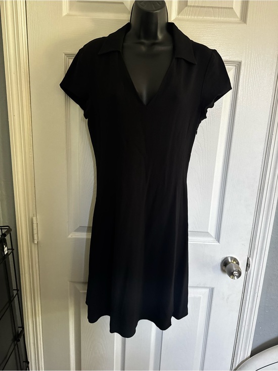 Theory Dresses & Skirts - Theory Black V-Neck Short Sleeve Mini Dress